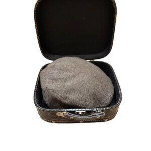 Bobby Jones Mens Wool Flat Cap With Faux Snakeskin Vintage-Style Travel Case